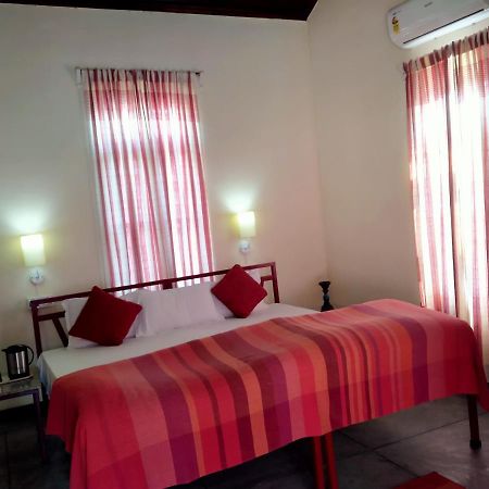 Naurang Yatri Niwas Hotel Garli Bagian luar foto