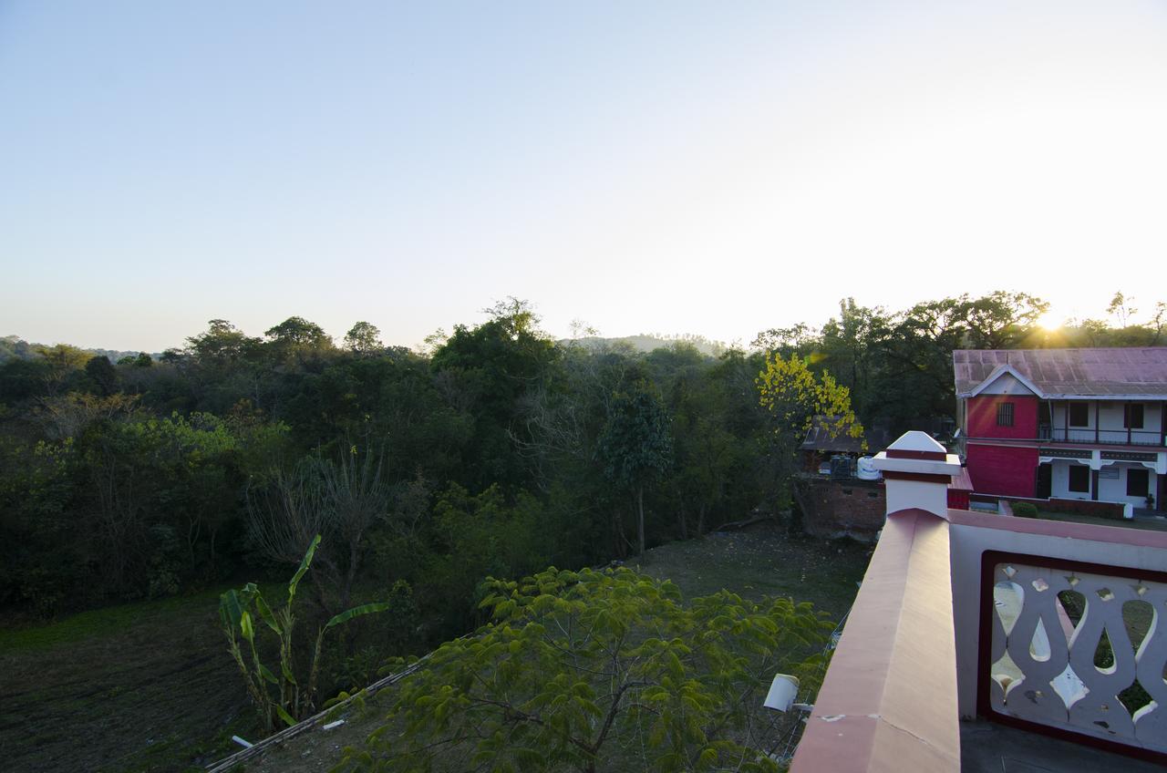 Naurang Yatri Niwas Hotel Garli Bagian luar foto